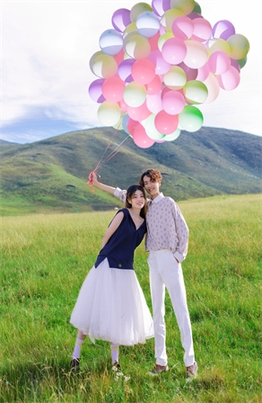 客片大赏--【世事如书，我偏爱你这一句， 愿做个逗号，待在你脚边。】