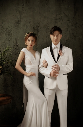 客片大赏--【月遇从云 花遇和风 今晚上的夜空很美 我又想你】