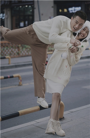 客片大赏--【我望着月亮，却只看见你】